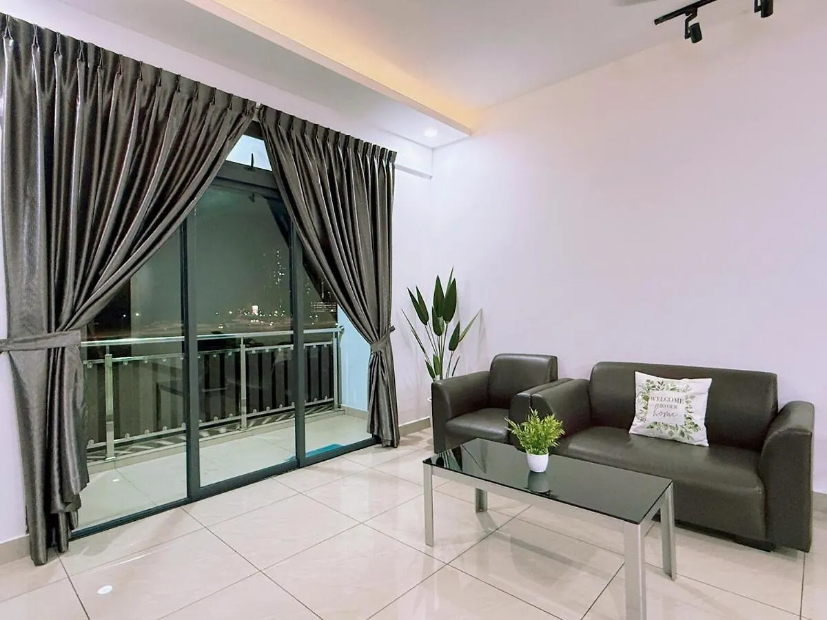 Stylish Luxury Two Bedrooms Condo 1-6Pax At D Secret Garden - Johor Bahru-Mid Valley-Paradigm Mall-Dato Onn-Setia Tropika-Kempas-Utm 公寓
